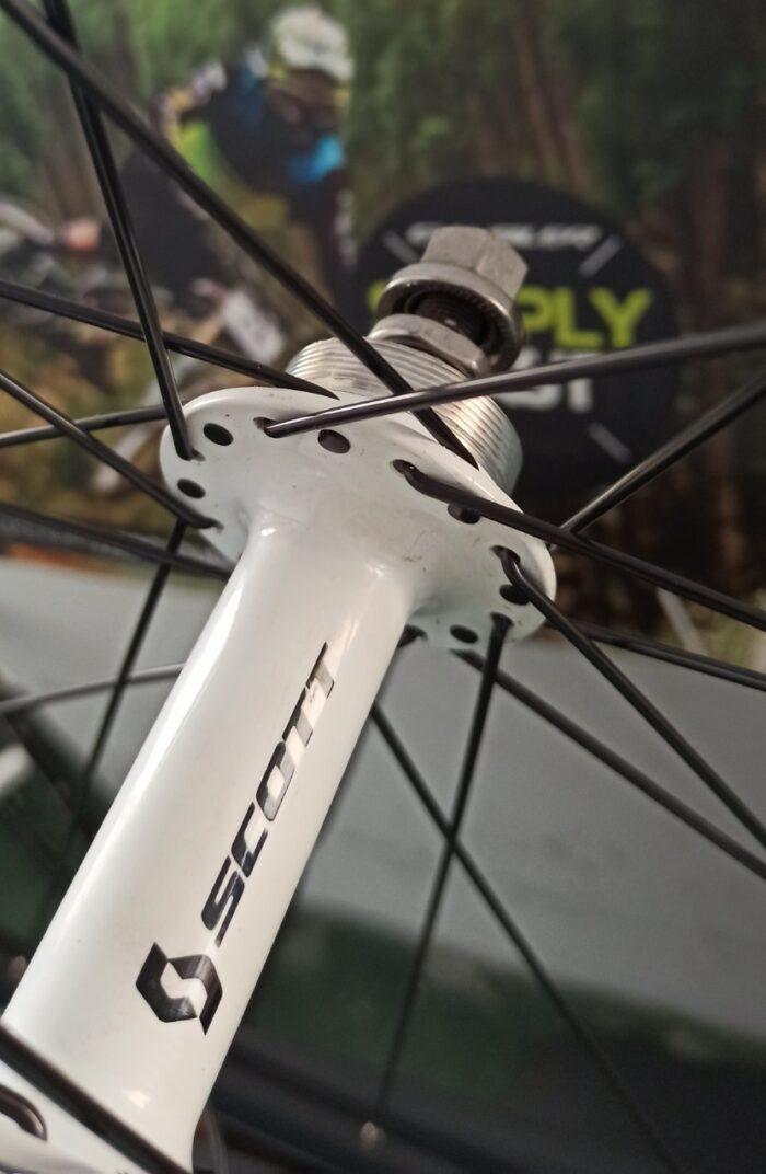SCOTT / XHC 700C SINGLE SPEED F+R SET SCOTT / XHC 700C SINGLE SPEED F+R SET